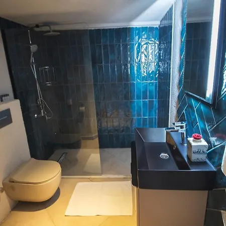 Unique Boutique For Chillout Getaway Hotel